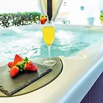 Oliveira - Piscina Aquecivel, Jacuzzi E Bbq, Villa Armação de Pêra