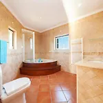 Oliveira - Piscina Aquecivel, Jacuzzi E Bbq, *