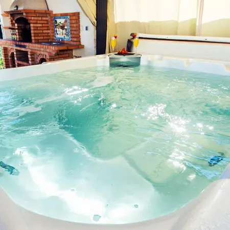 Oliveira - Piscina Aquecivel, Jacuzzi E Bbq, * Armação de Pêra