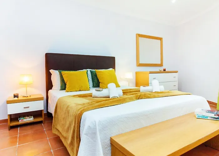 Oliveira By Algarve Vacation * Armação de Pêra