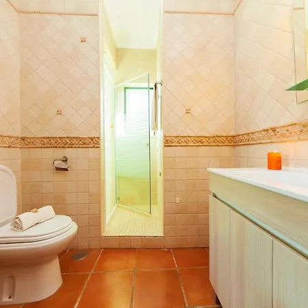 Oliveira - Piscina Aquecivel, Jacuzzi E Bbq,